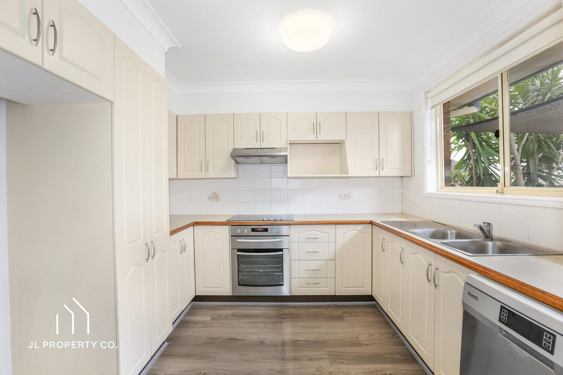 2/176 Railway Street, WOY WOY NSW 2256 - Image 2
