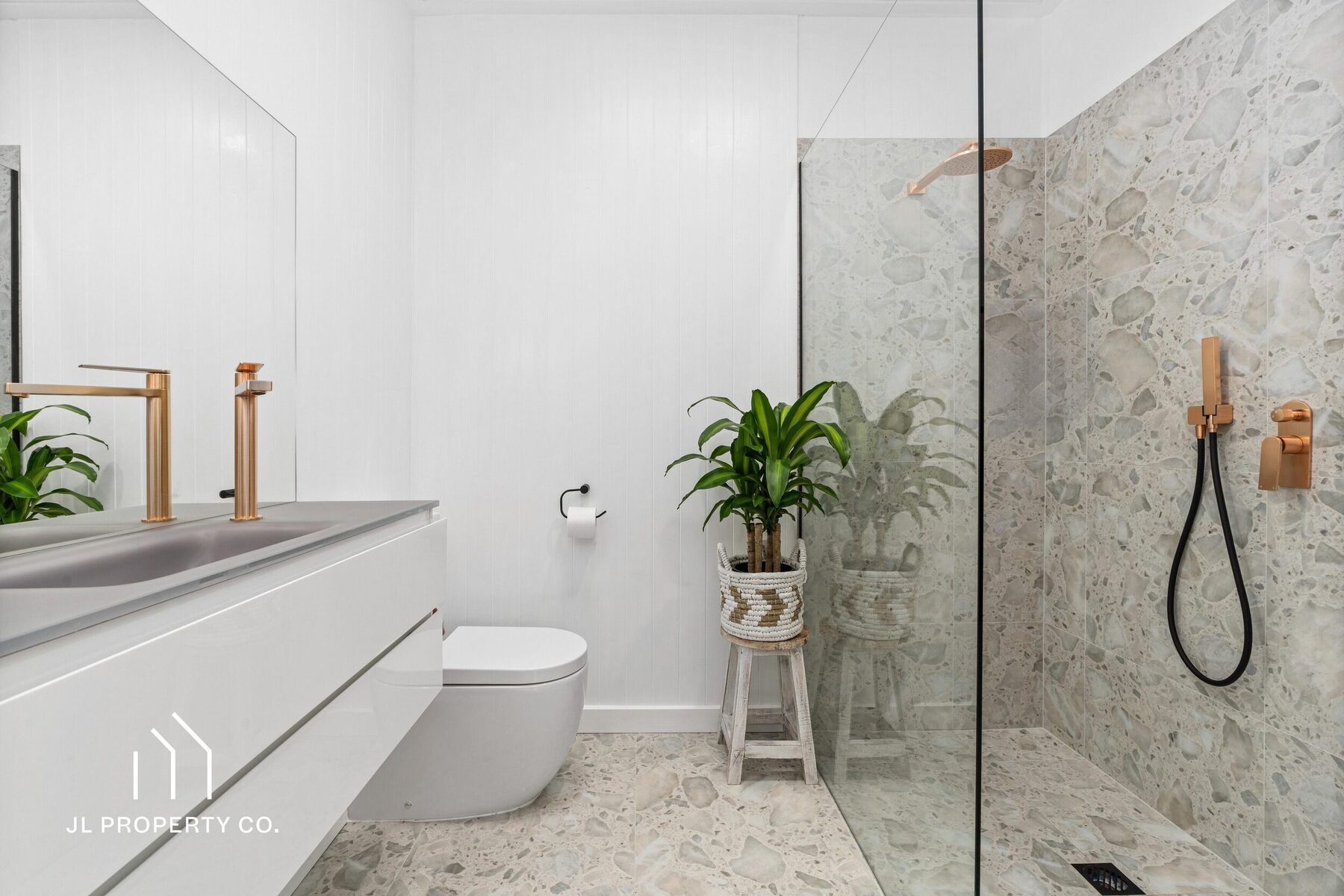 97 Delia Avenue, HALEKULANI NSW 2262 - Image 12