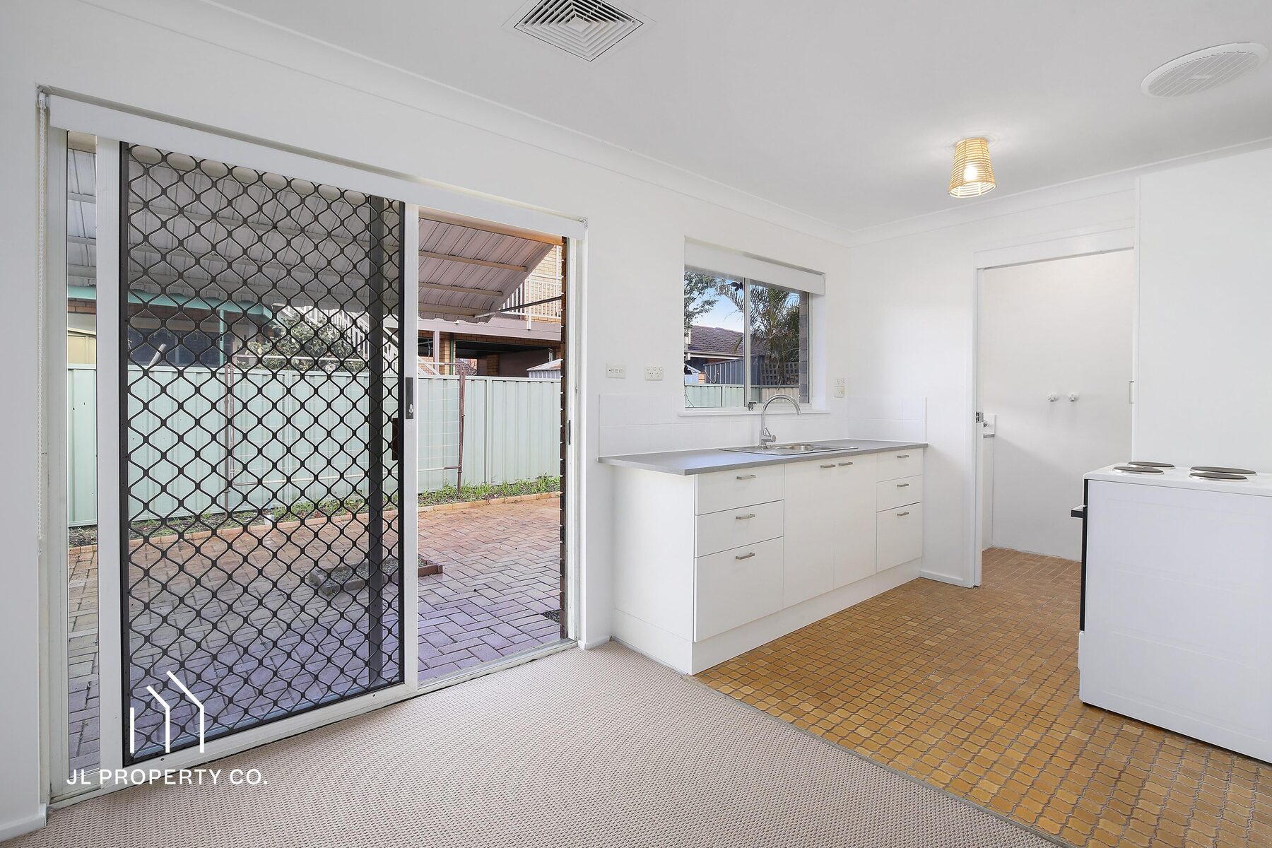 2/11 Norman Street, UMINA BEACH NSW 2257 - Image 3