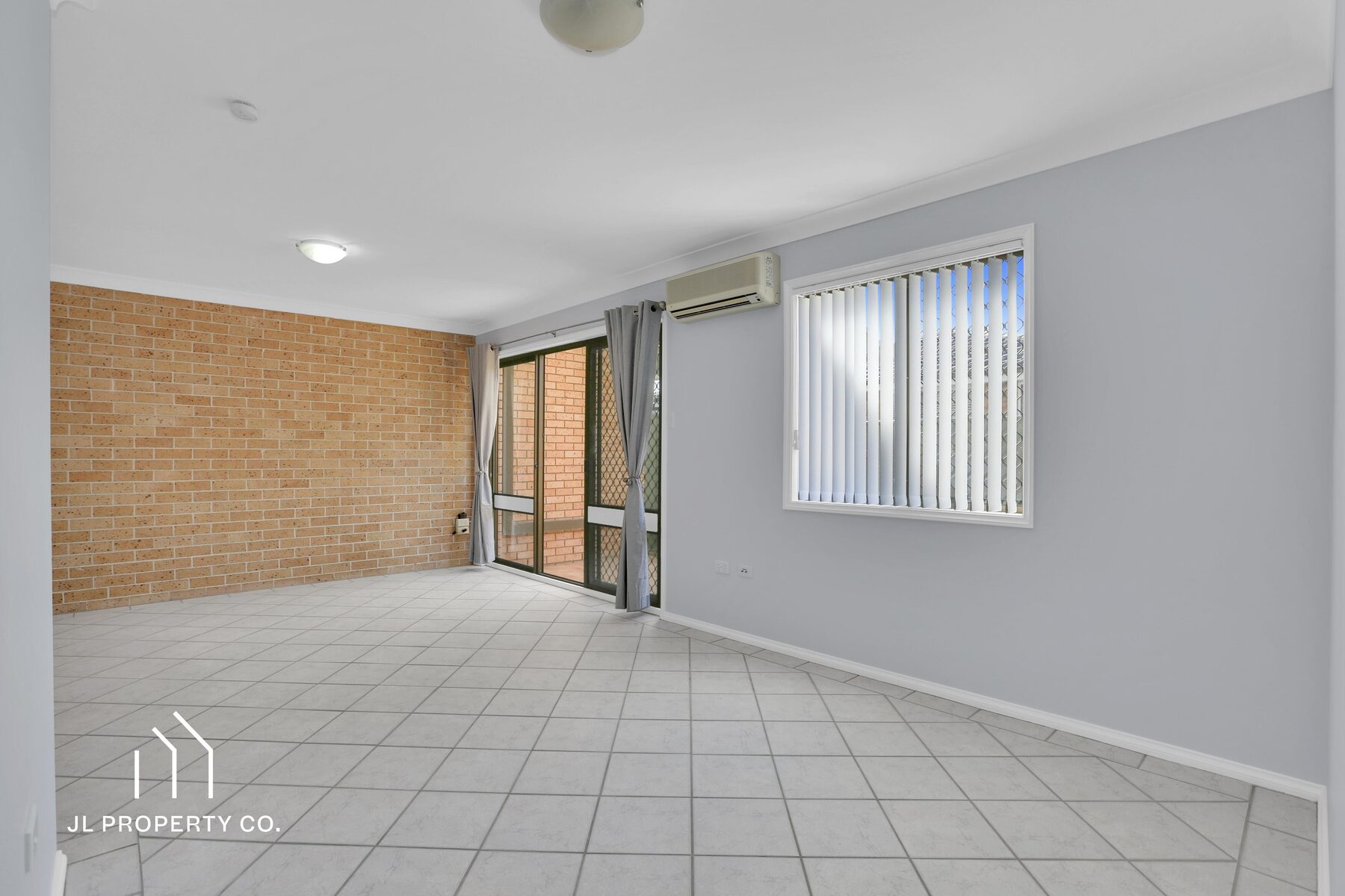 8/201 West Street, UMINA BEACH NSW 2257 - Image 4