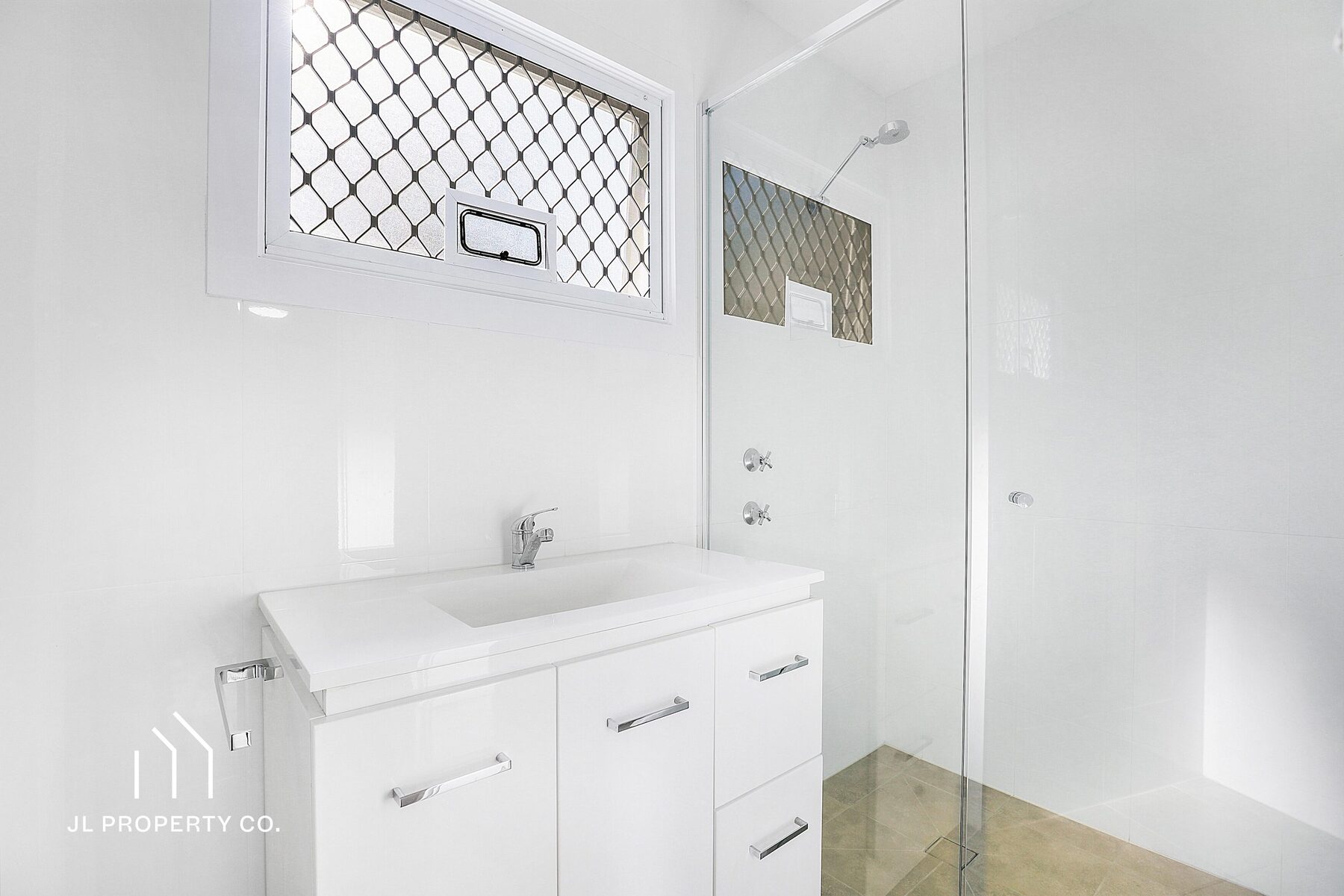 2/18 Mclaurin Road, UMINA BEACH NSW 2257 - Image 5