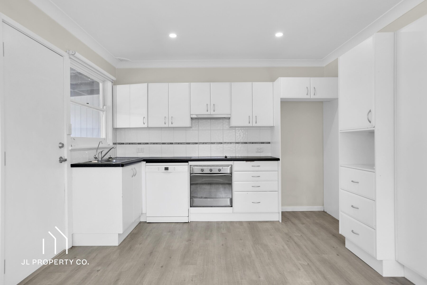 8 Walford Street, WOY WOY NSW 2256 - Image 2