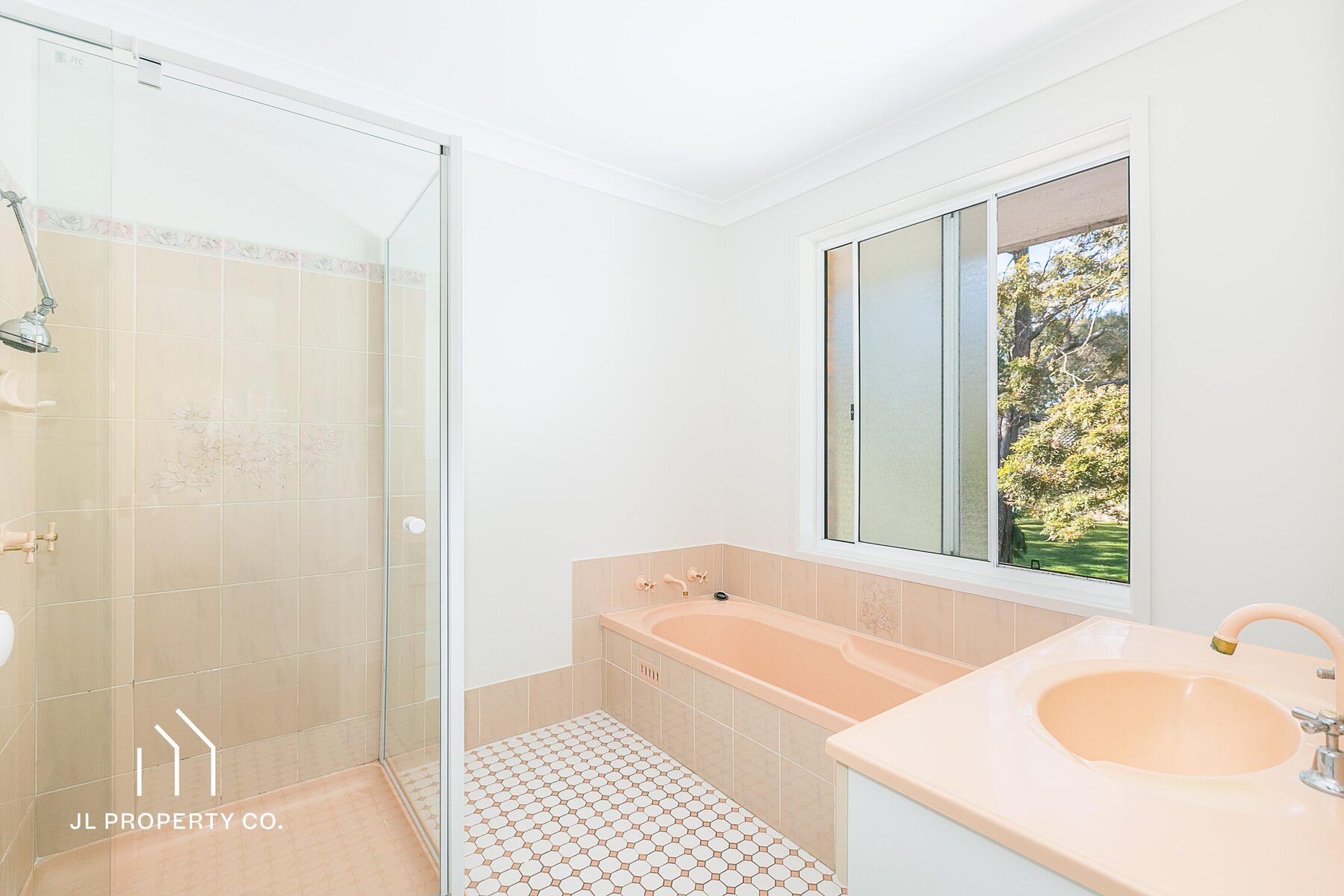 8 Oxford Drive, LAKE HAVEN NSW 2263 - Image 9