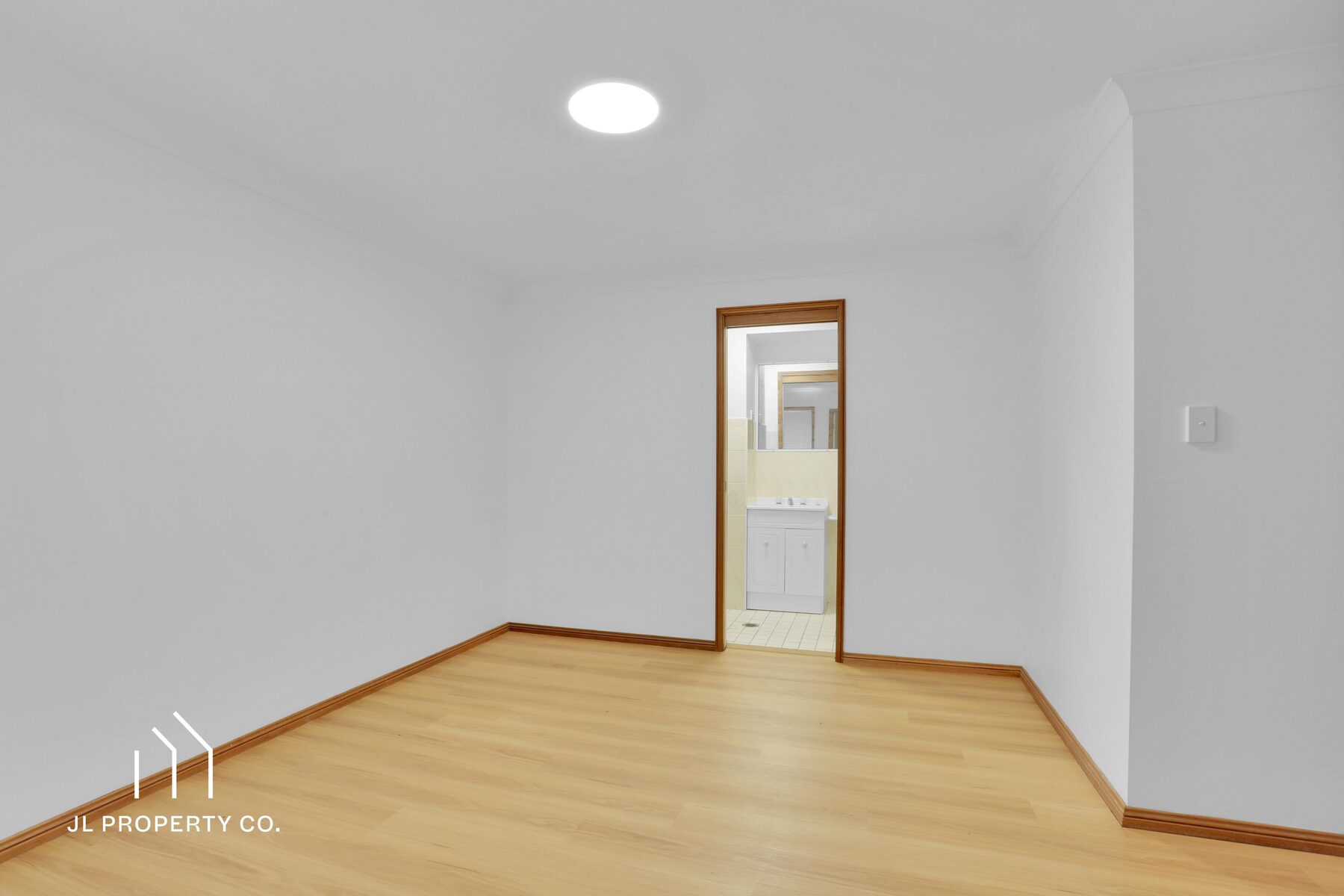 2/27 Adelaide Avenue, UMINA BEACH NSW 2257 - Image 3