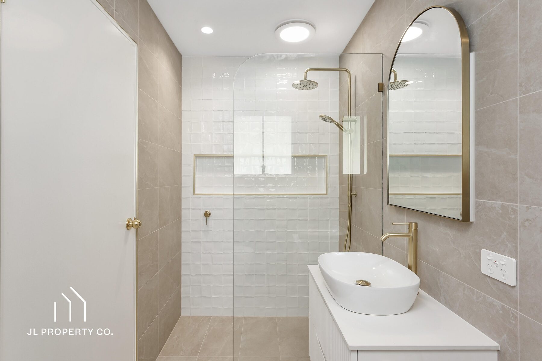 39 Daley Avenue, DALEYS POINT NSW 2257 - Image 8