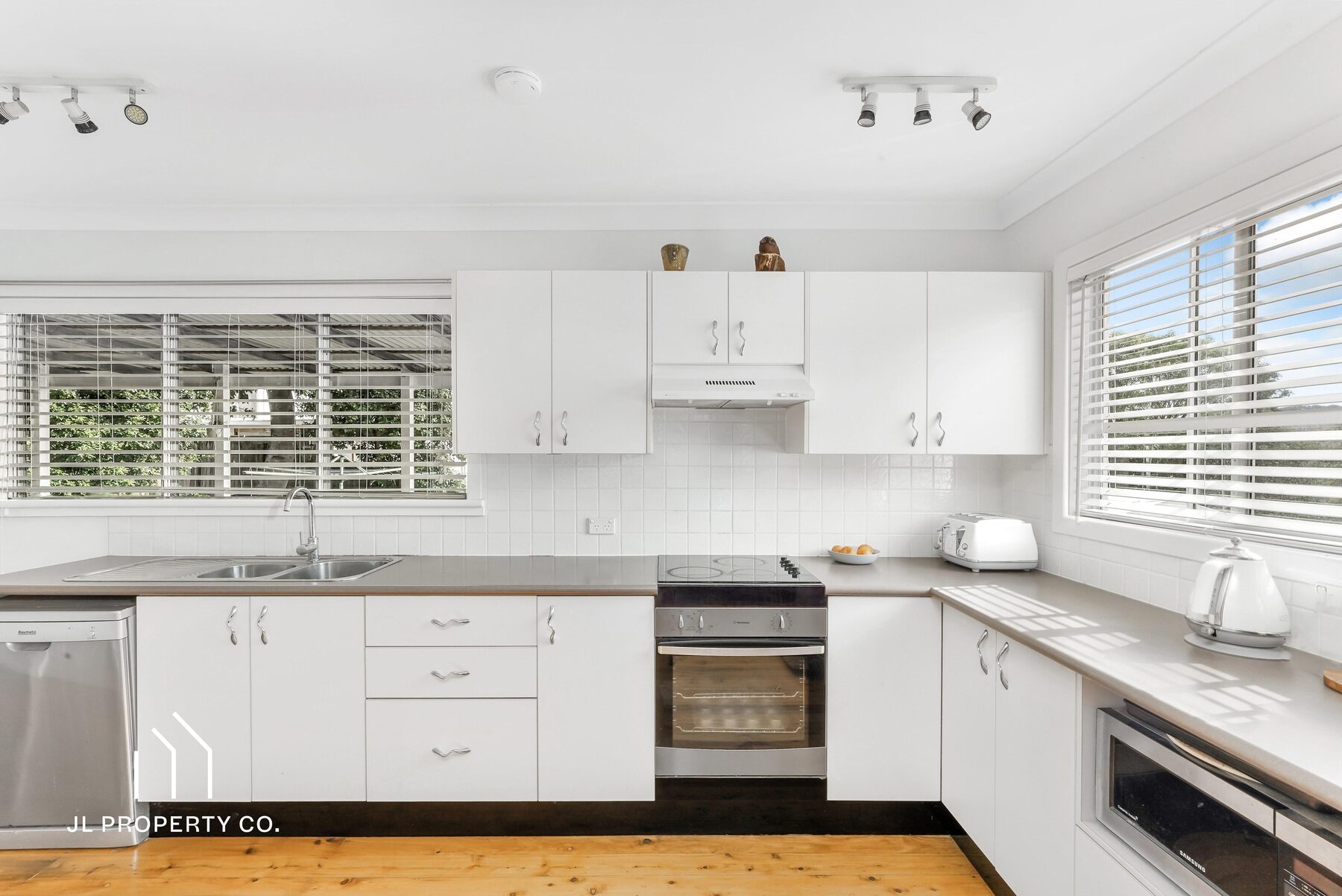 2A Day Street, WYOMING NSW 2250 - Image 3