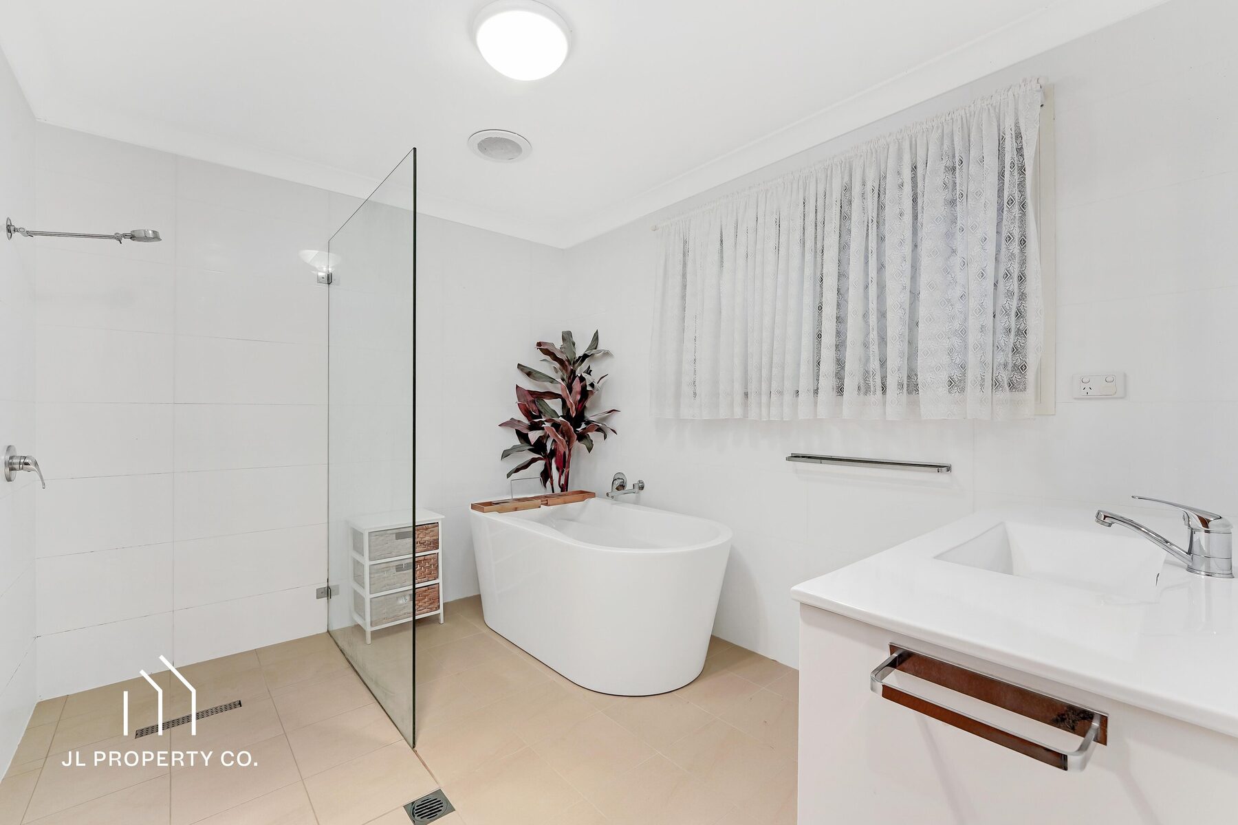 8 County Close, UMINA BEACH NSW 2257 - Image 6