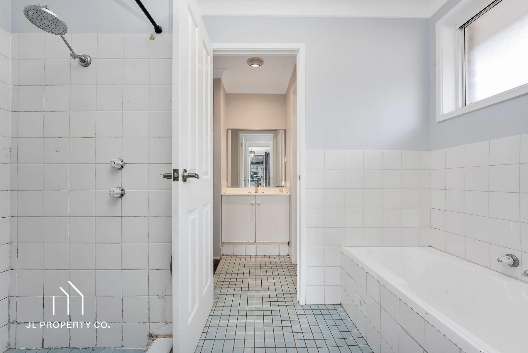 19 Risdon Crescent, KARIONG NSW 2250 - Image 7