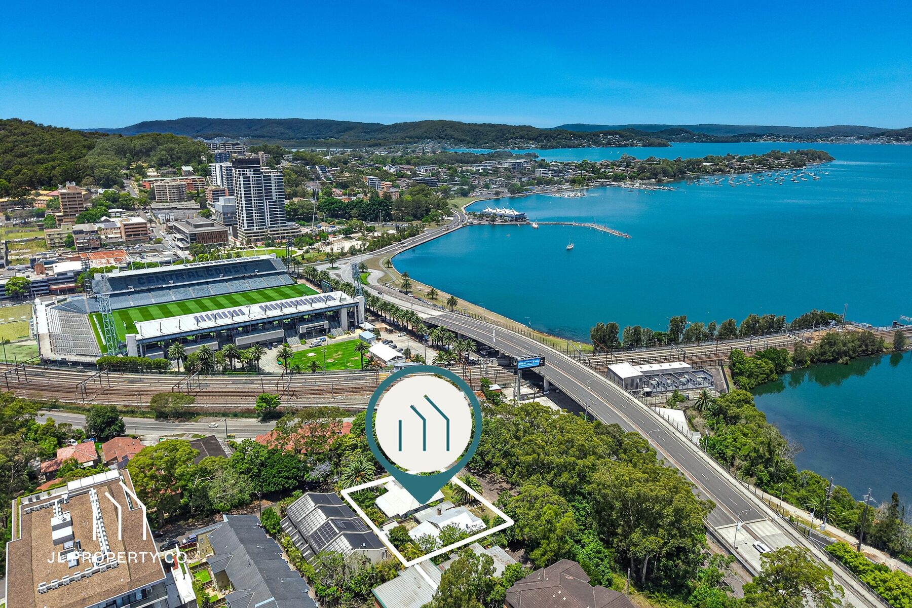 13-15 Doughan Place, GOSFORD NSW 2250 - Image 2