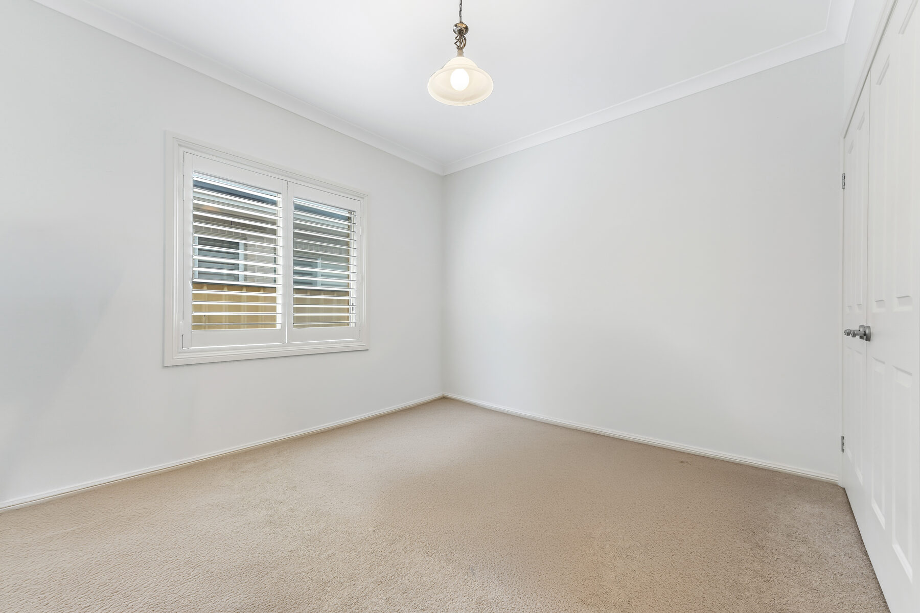 33 Robin Crescent, WOY WOY NSW 2256 - Image 6