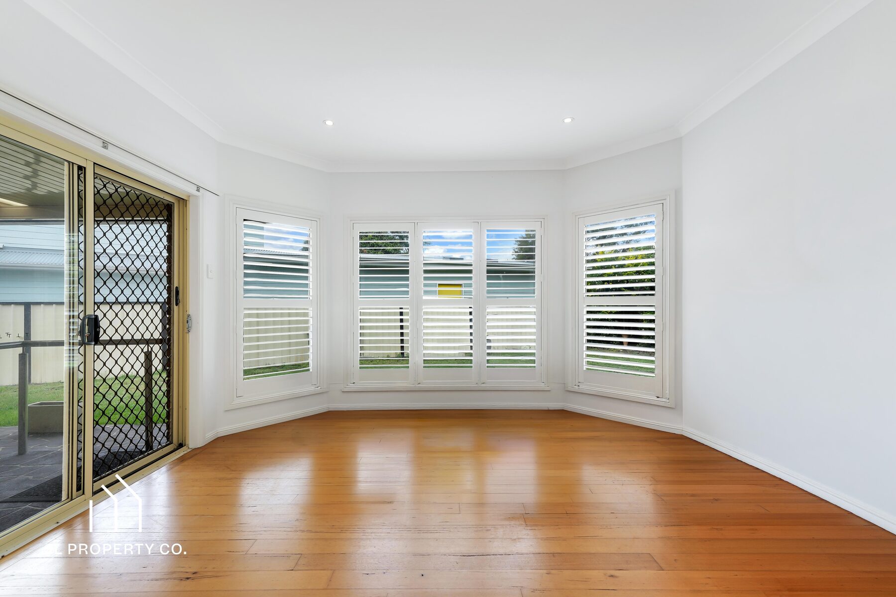 33 Robin Crescent, WOY WOY NSW 2256 - Image 5