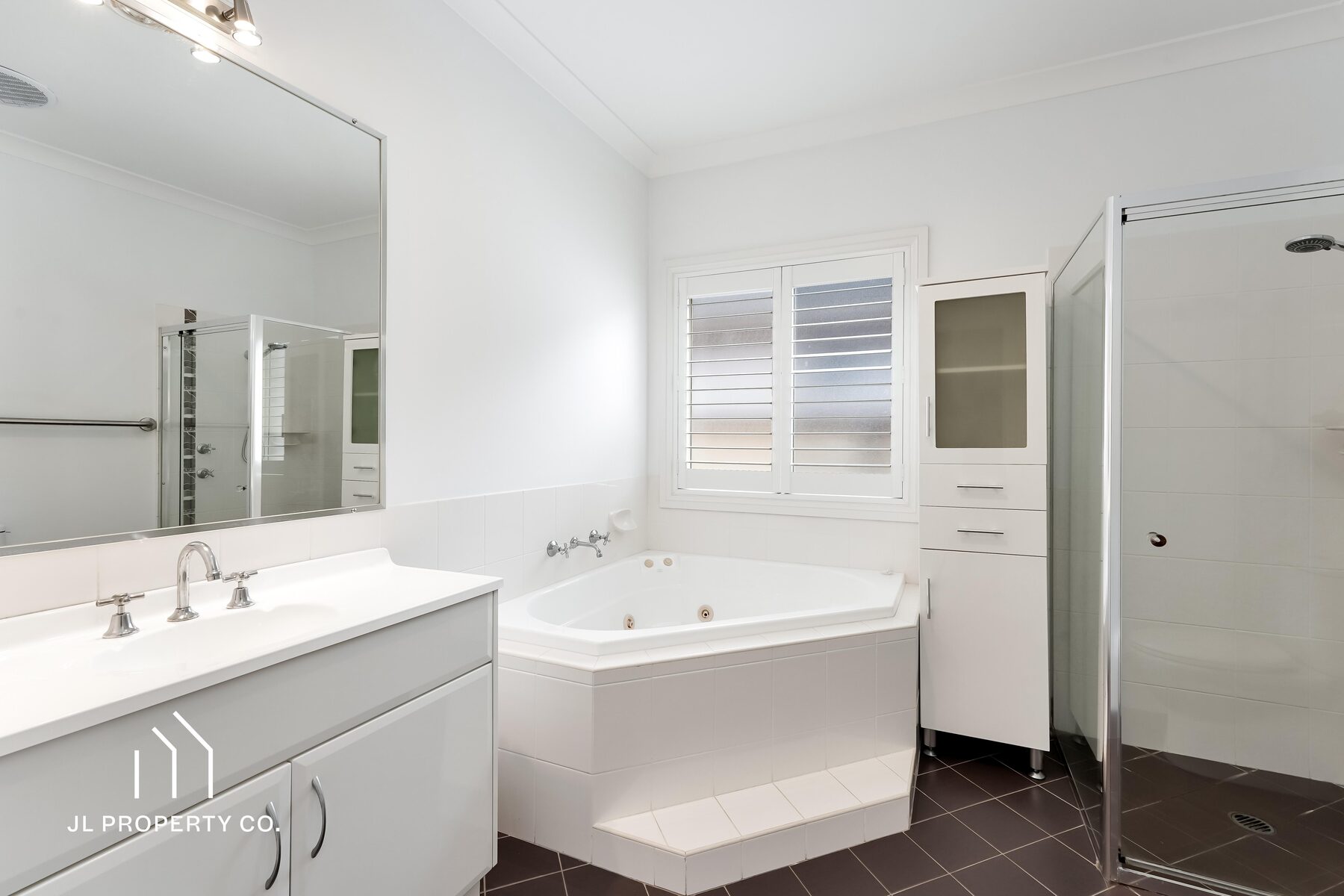 33 Robin Crescent, WOY WOY NSW 2256 - Image 10