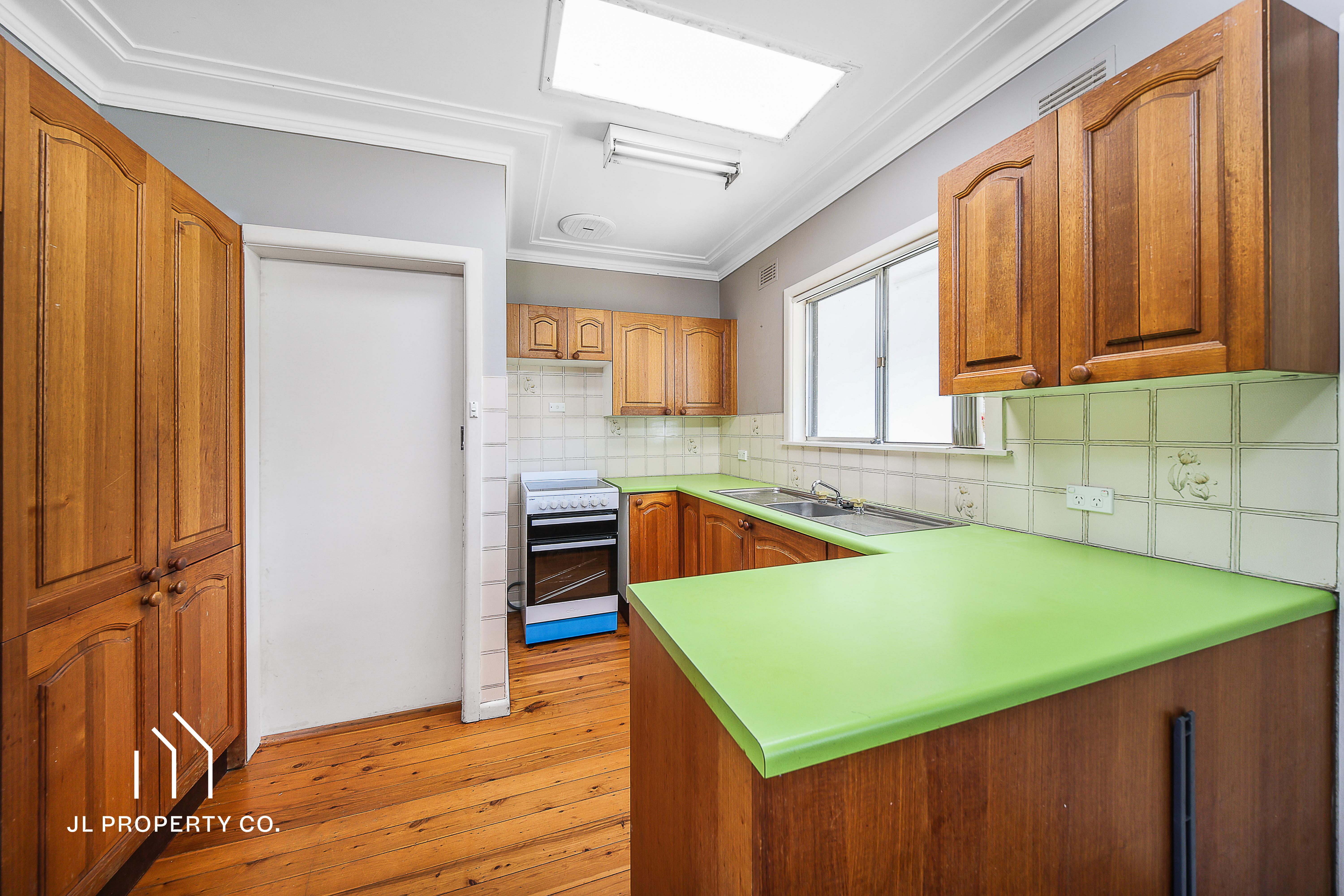 5 Lone Pine Avenue, UMINA BEACH NSW 2257 - Image 4