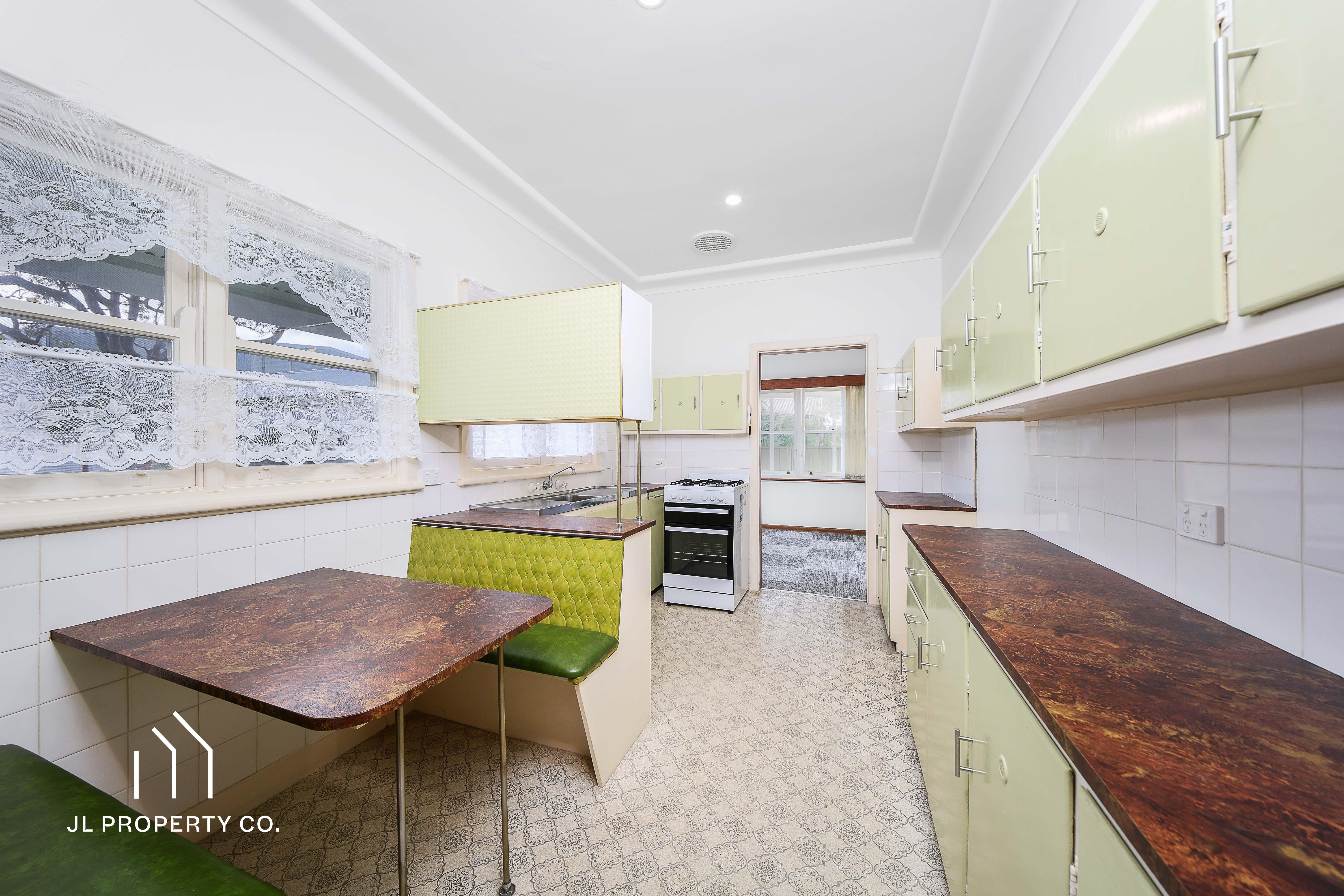 7 Waratah Avenue, WOY WOY NSW 2256 - Image 4
