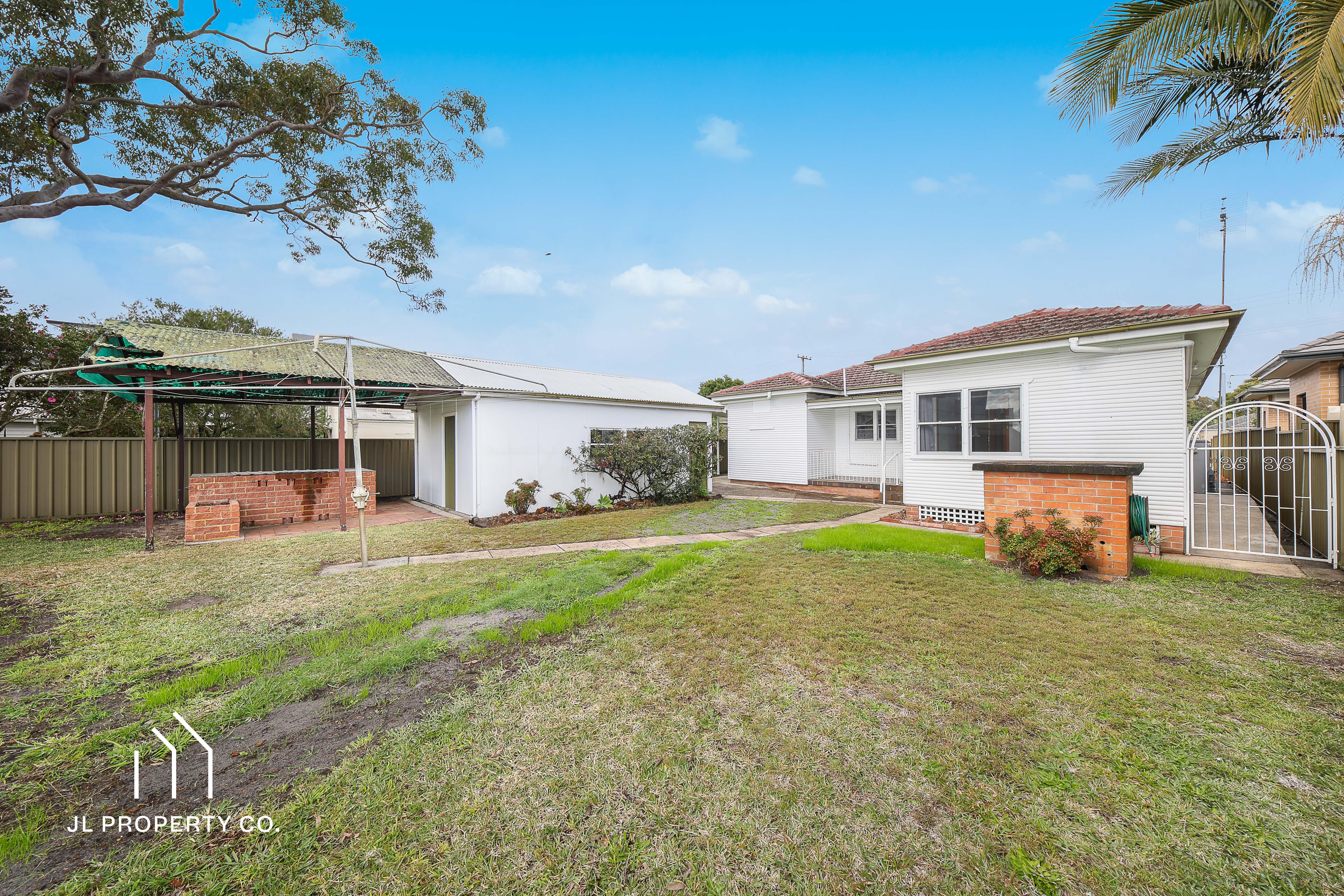 7 Waratah Avenue, WOY WOY NSW 2256 - Image 10