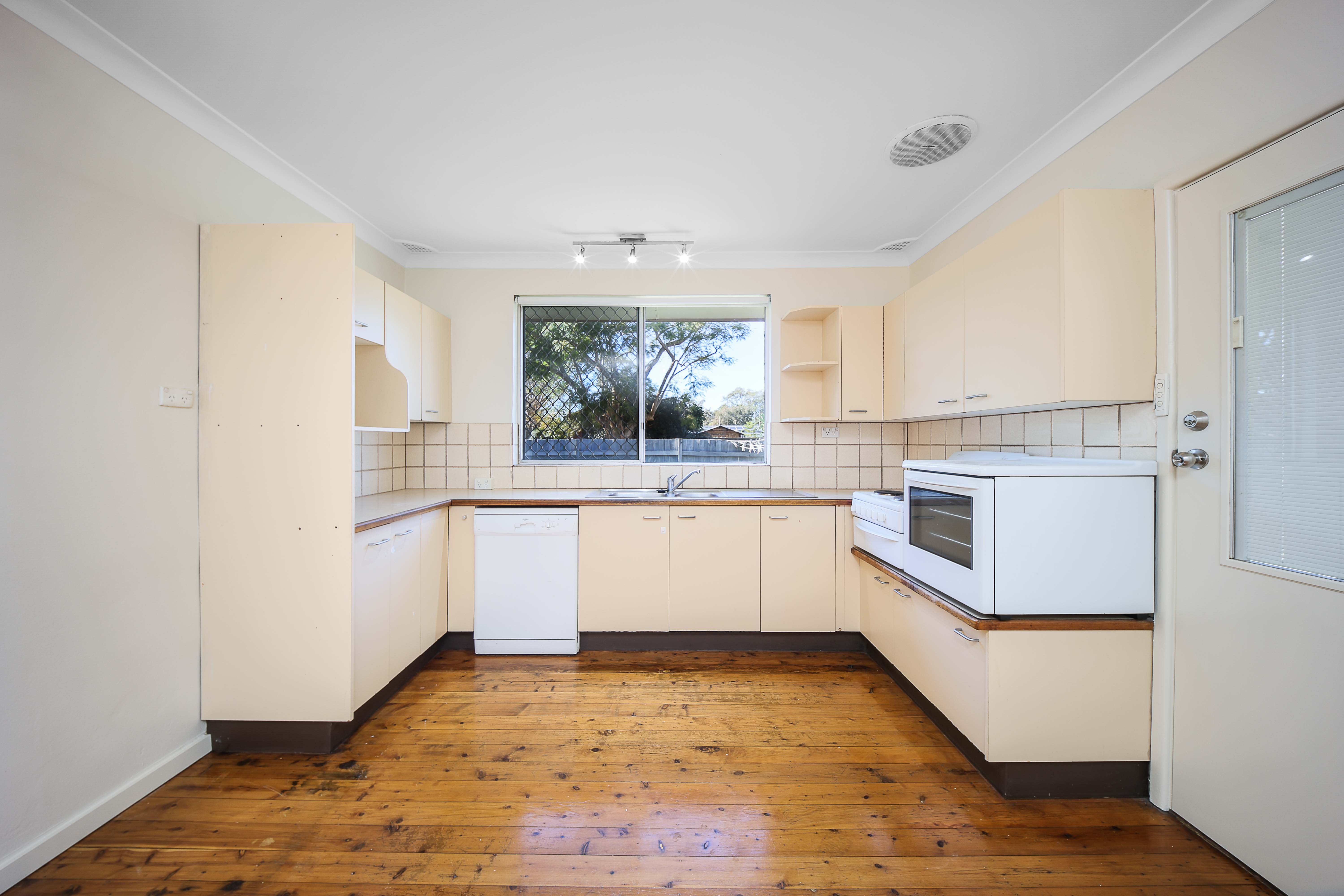 102 Veron Road, UMINA BEACH NSW 2257 - Image 3