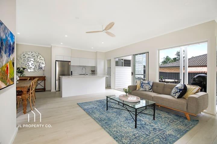 2/2 Warrah Street, ETTALONG BEACH NSW 2257 - Image 2